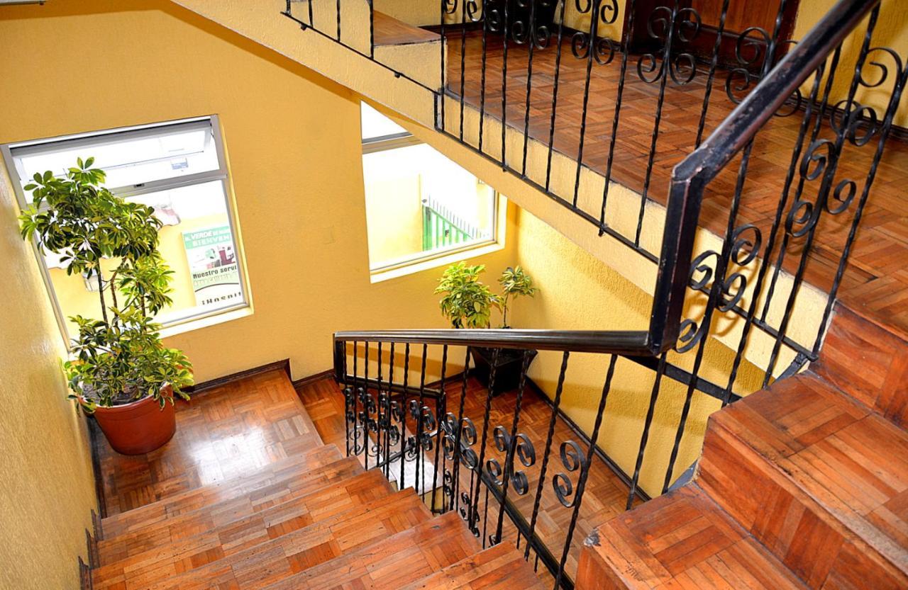 Hostal Terra 2 - El Condado Quito Luaran gambar