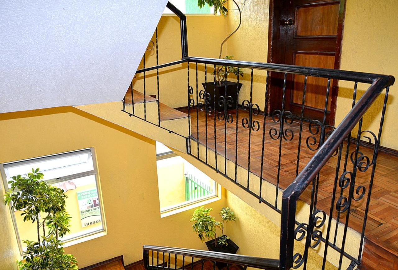 Hostal Terra 2 - El Condado Quito Luaran gambar