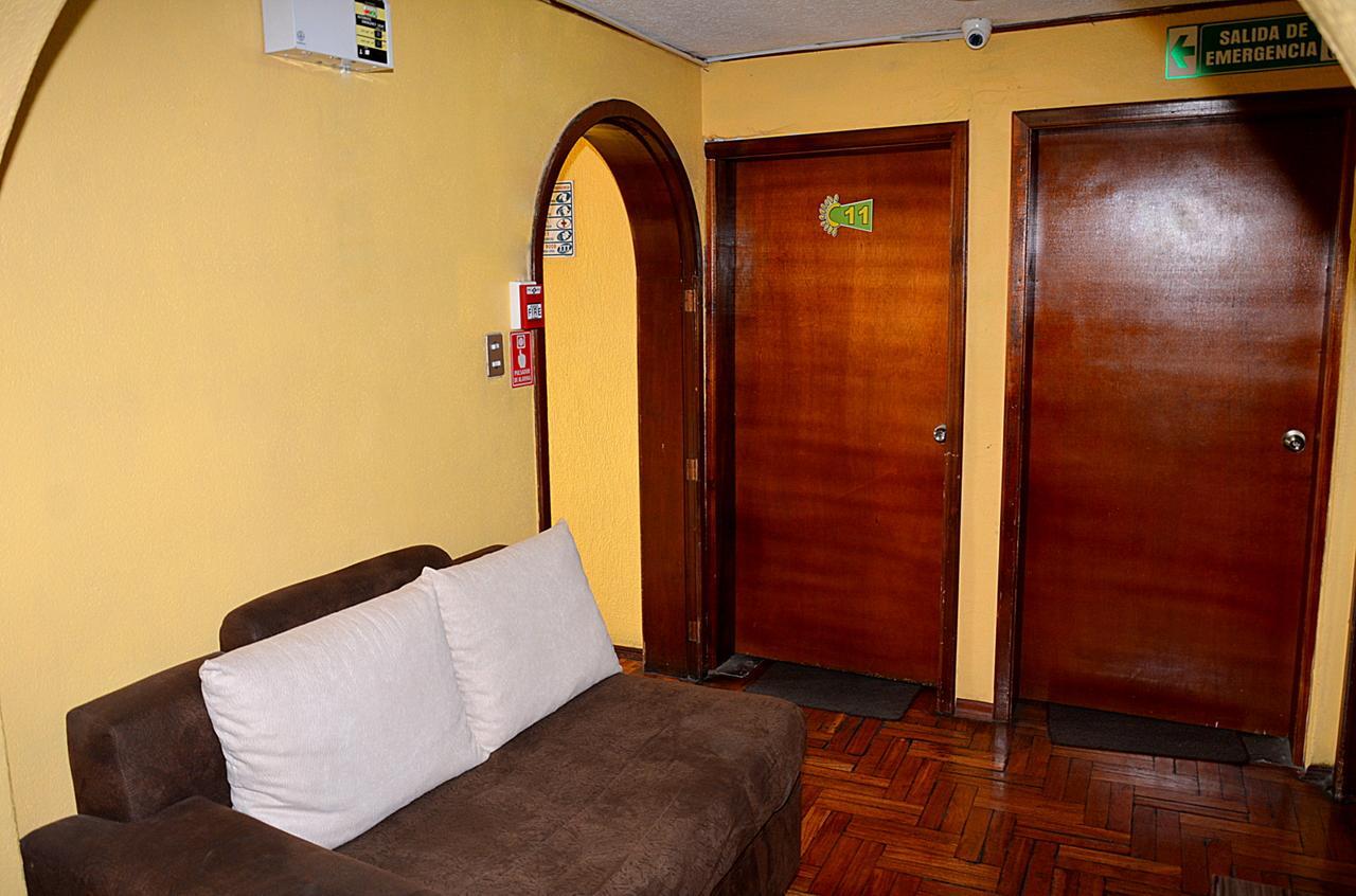Hostal Terra 2 - El Condado Quito Luaran gambar